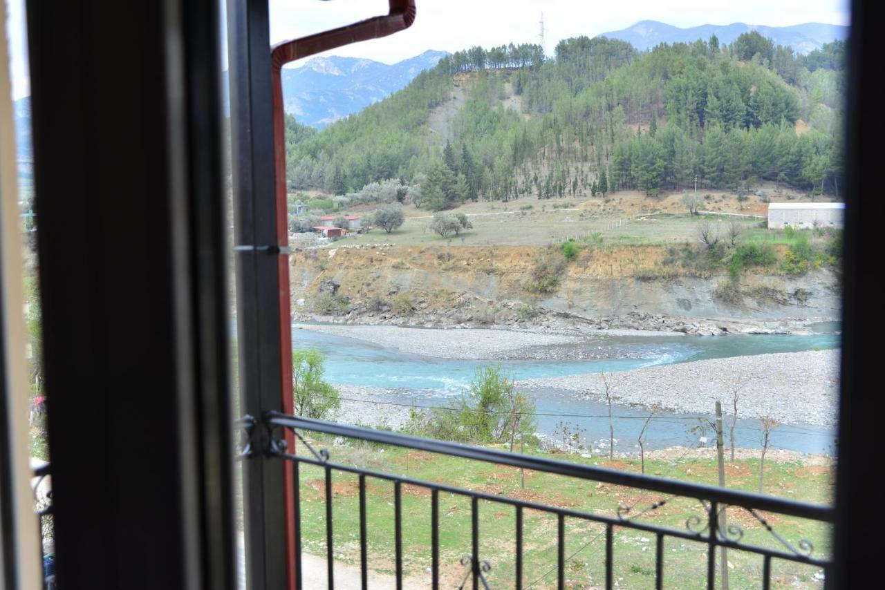 Hotel Villa Ago Përmet Екстериор снимка